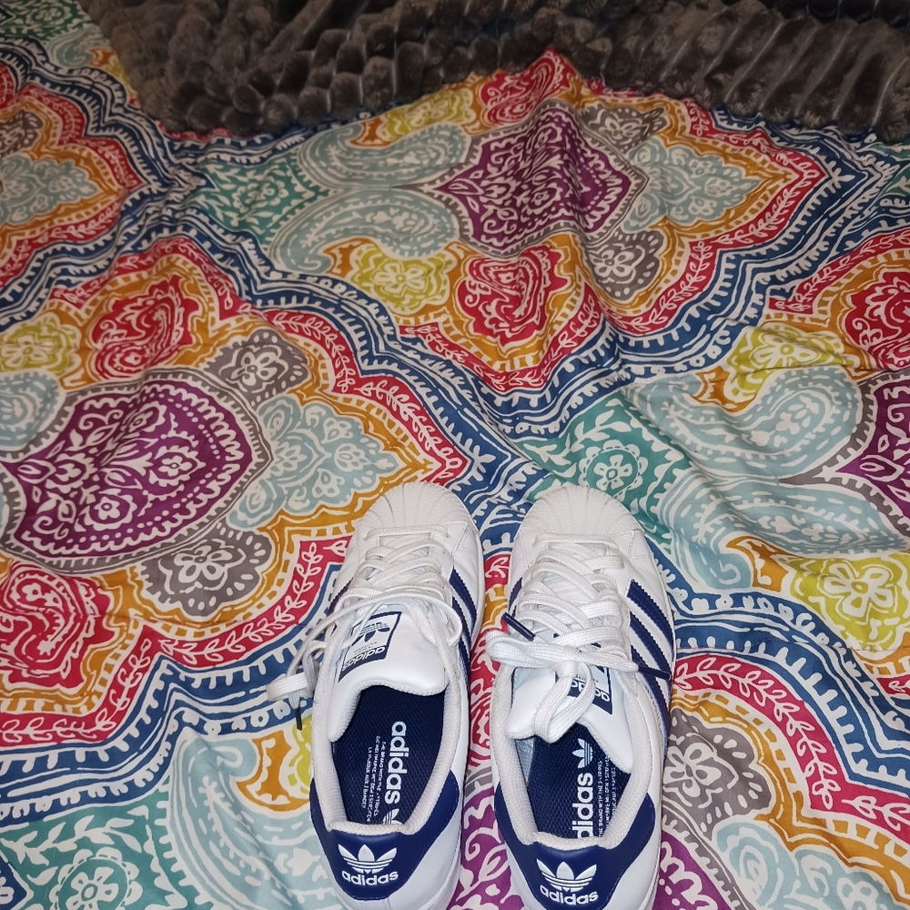 Adidas shelltop Midnight blue stripes Youth size 7 women's 8